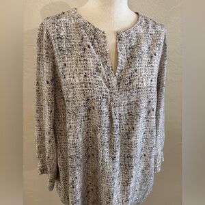 Dalia V-Neck Women’s Top sz L